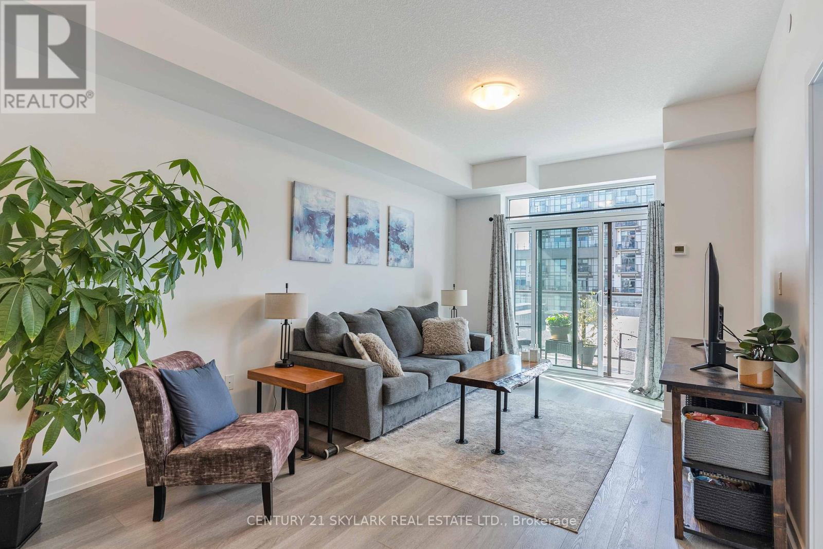 701 - 460 Dundas Street E, Hamilton, Ontario  L8B 2A5 - Photo 13 - X12463662