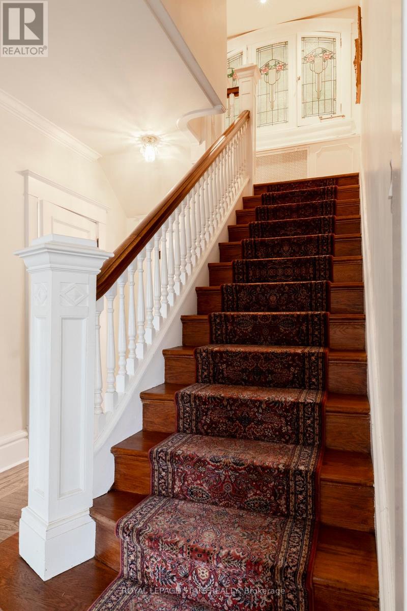 247 Macnab Street S, Hamilton, Ontario  L8P 3E2 - Photo 21 - X12463681