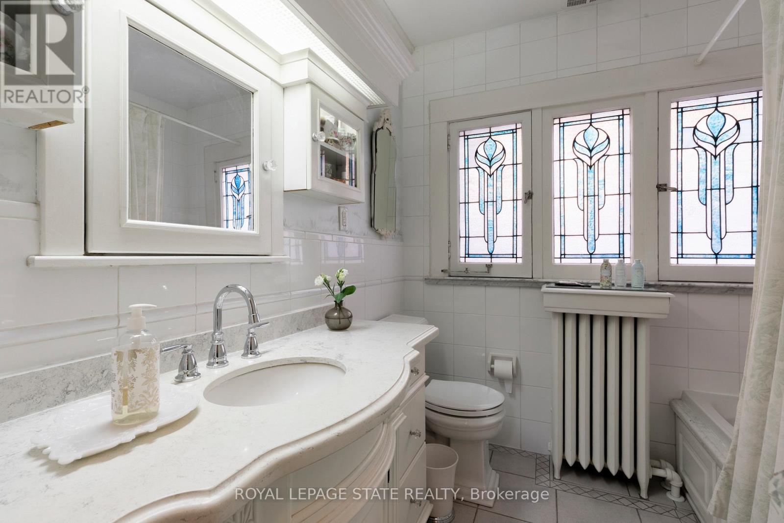 247 Macnab Street S, Hamilton, Ontario  L8P 3E2 - Photo 37 - X12463681