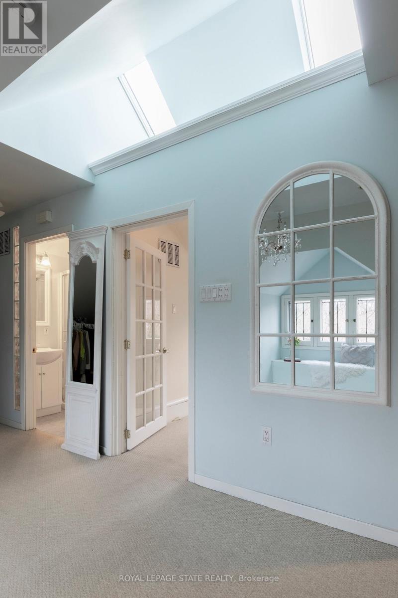 247 Macnab Street S, Hamilton, Ontario  L8P 3E2 - Photo 40 - X12463681