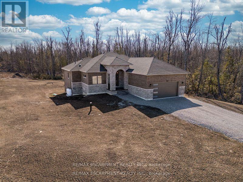580 Patterson Road, Kawartha Lakes, Ontario  L0M 1N0 - Photo 4 - X12463684