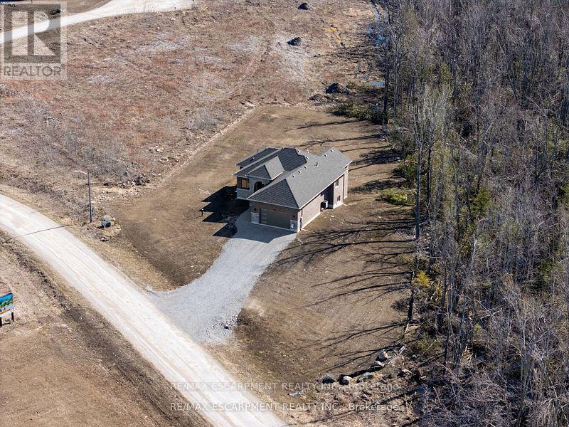 580 Patterson Road, Kawartha Lakes, Ontario  L0M 1N0 - Photo 5 - X12463684