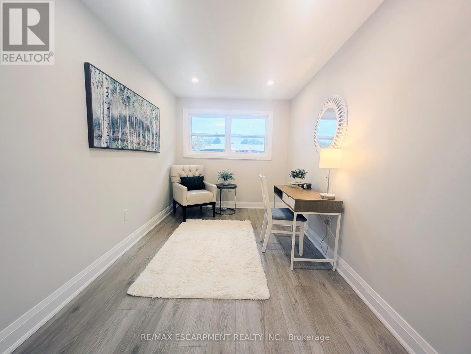 52 Valencourt Drive, Welland, Ontario  L3C 1M8 - Photo 11 - X12463692