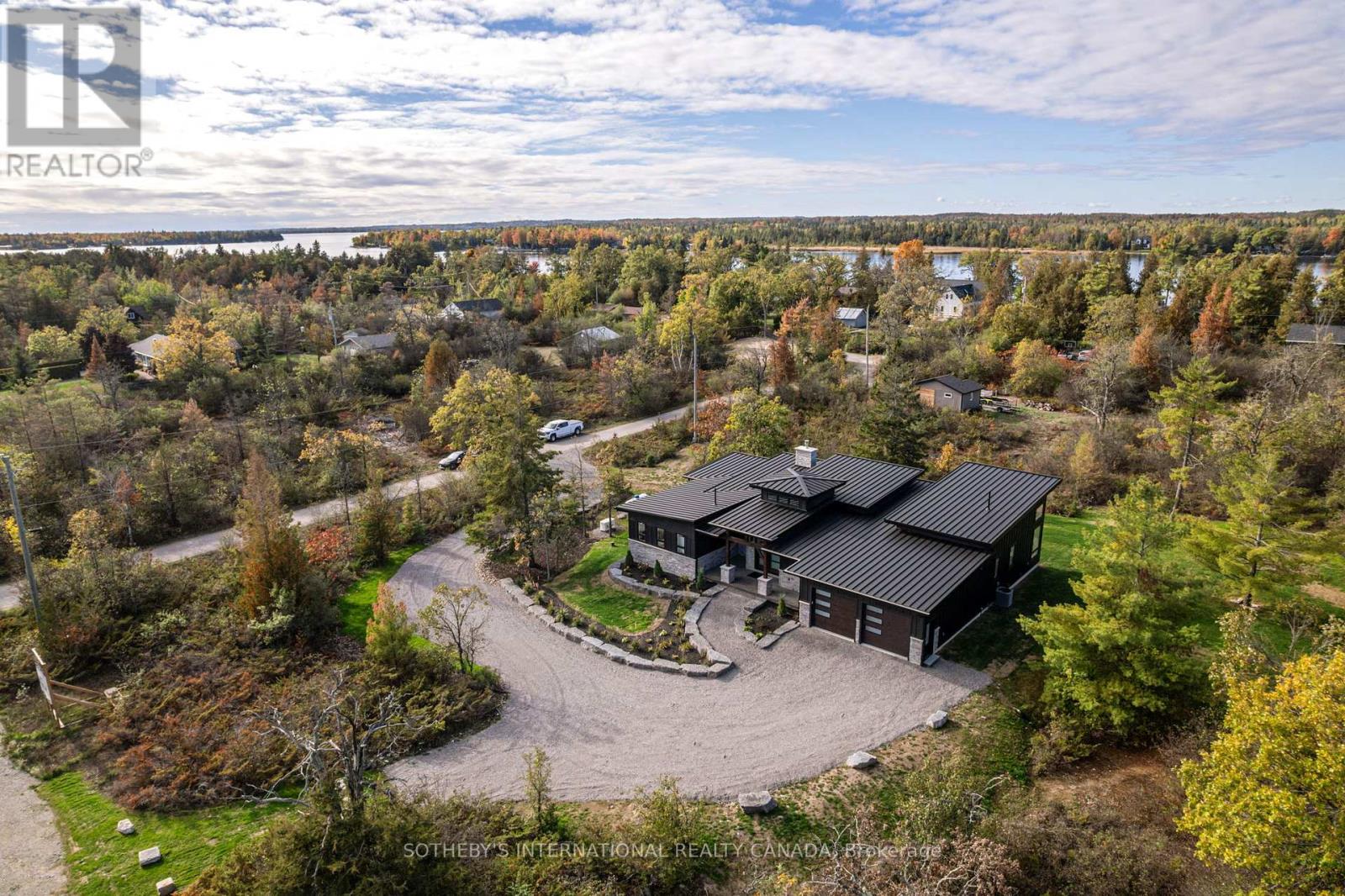 5 Juniper Park Street, Kawartha Lakes, Ontario  K0M 1A0 - Photo 4 - X12463717