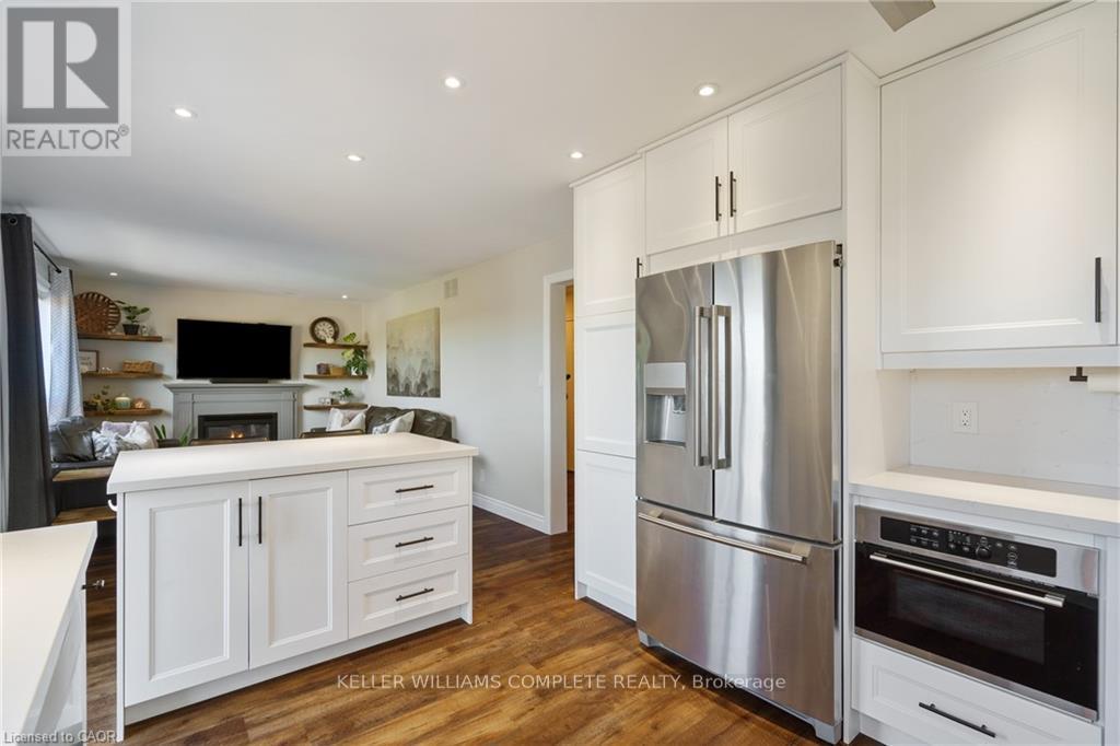 44 Grassyplain Drive, Hamilton, Ontario  L0R 1W0 - Photo 15 - X12463738