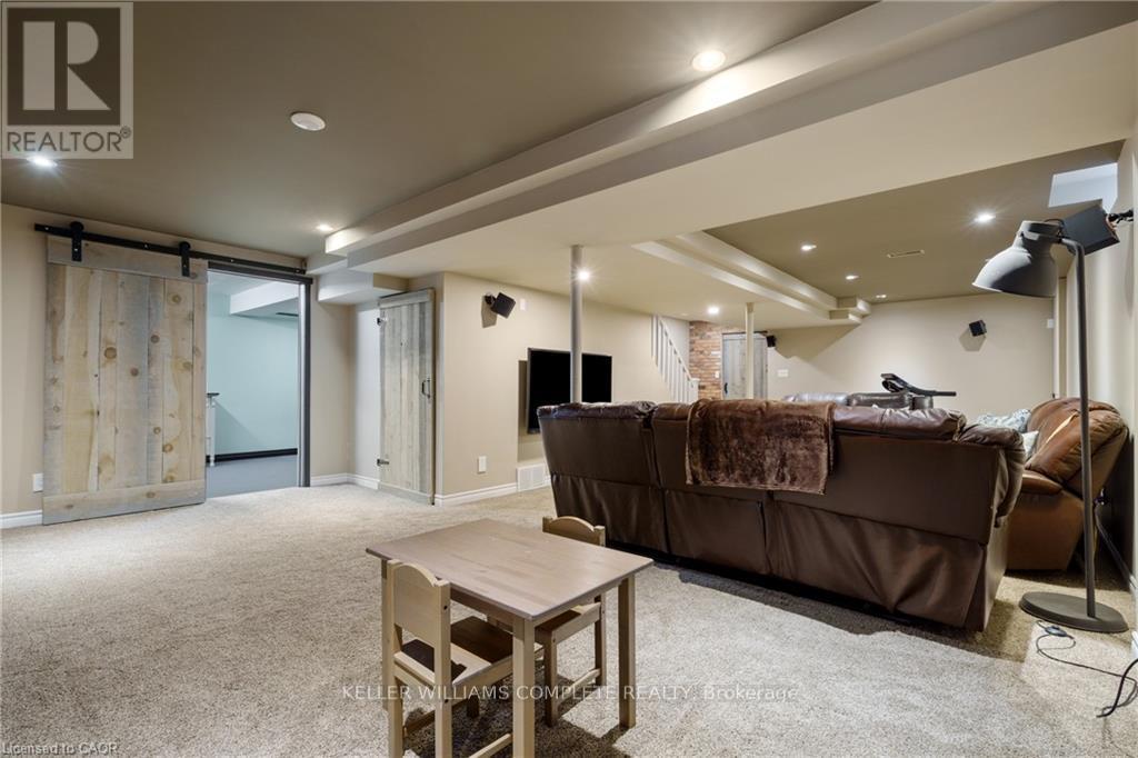 44 Grassyplain Drive, Hamilton, Ontario  L0R 1W0 - Photo 31 - X12463738
