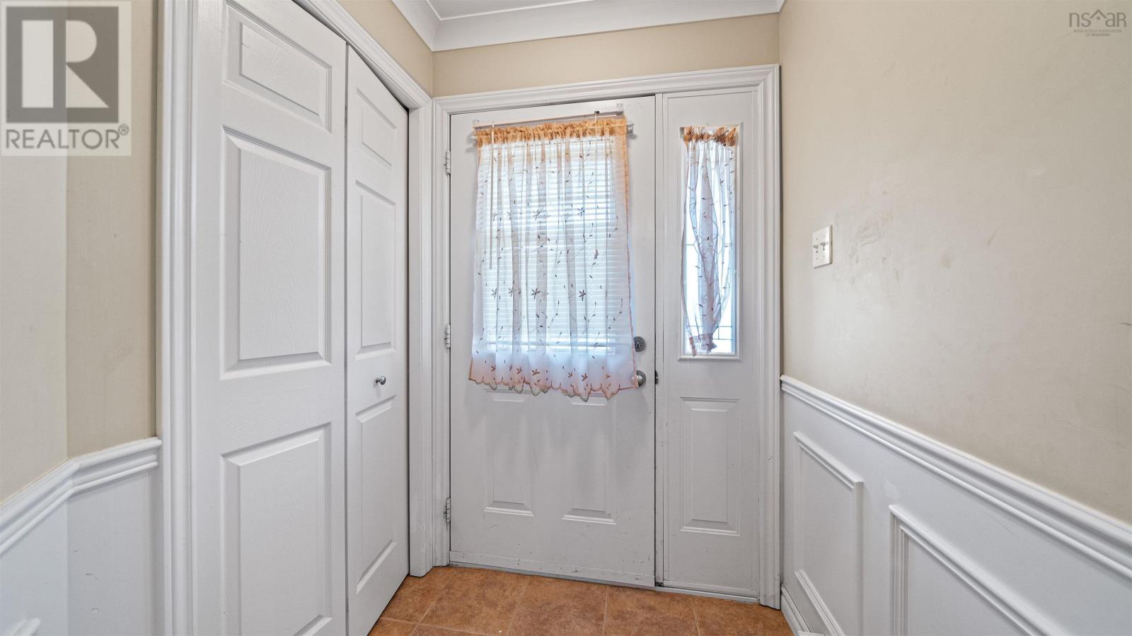 227 Green Village Lane, Dartmouth, Nova Scotia  B2Y 4V5 - Photo 4 - 202523650