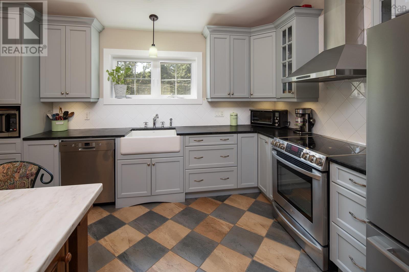 490 Brookside Road, Brookside, Nova Scotia  B3T 1T4 - Photo 10 - 202524097