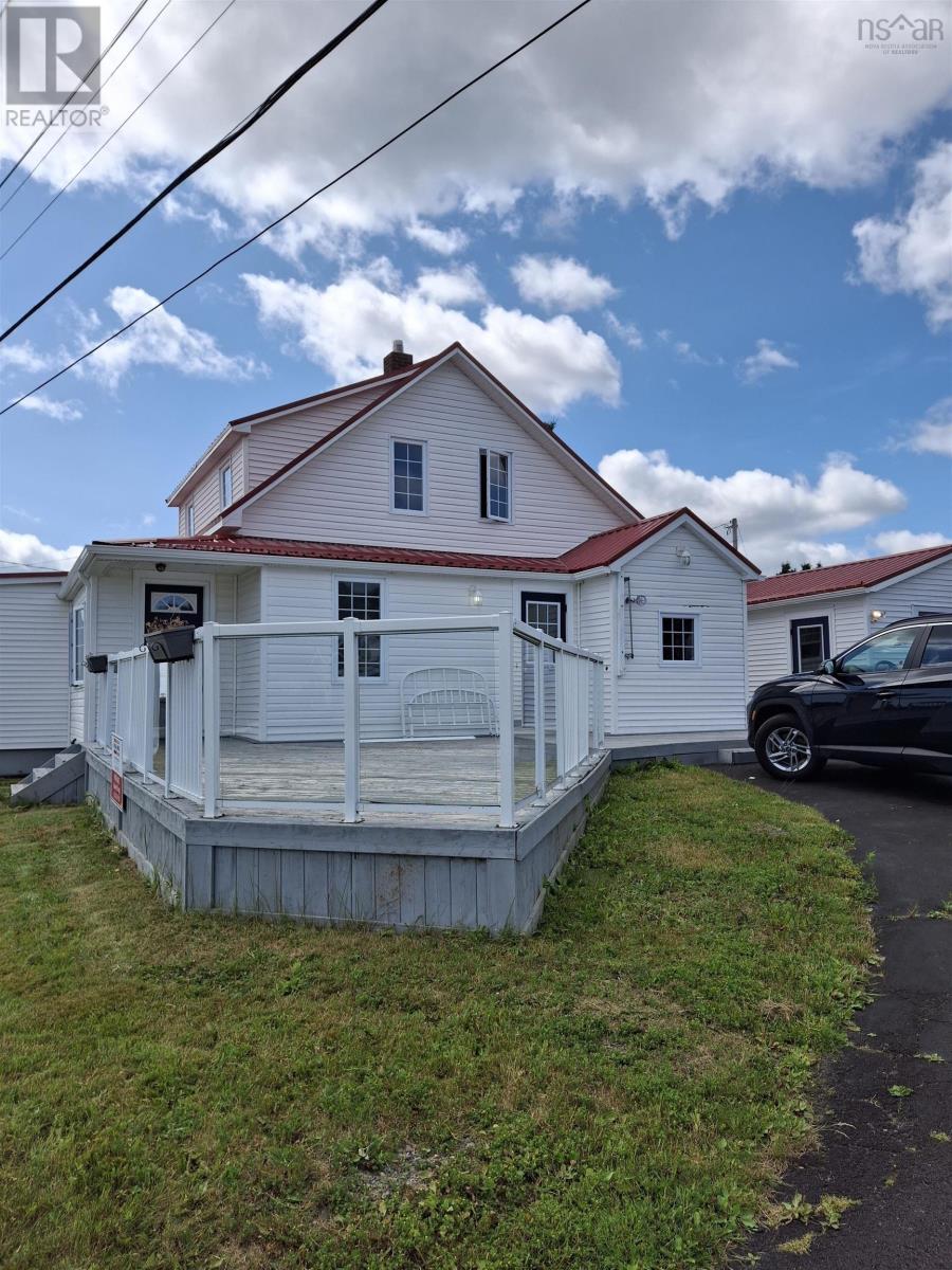 2633 Highway 206, Arichat, Nova Scotia  B0E 1A0 - Photo 3 - 202525227