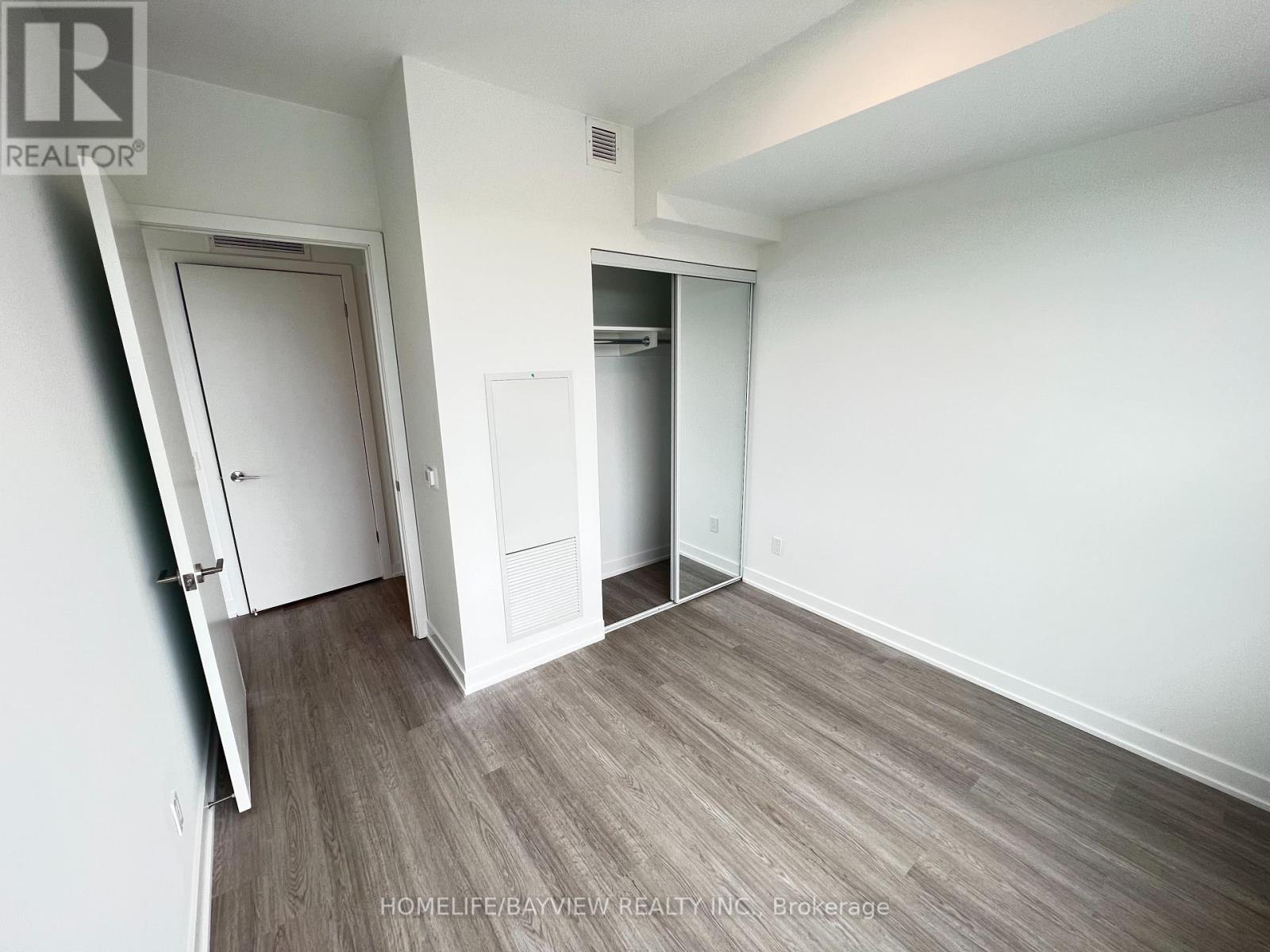724 - 8188 Yonge Street, Vaughan, Ontario  L4J 1W5 - Photo 24 - N12419490