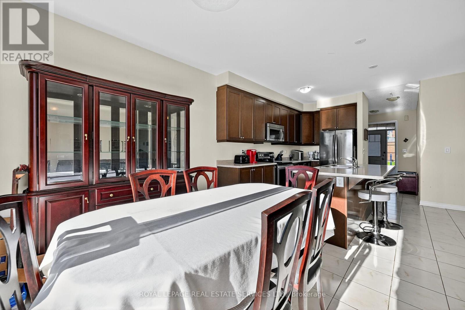 32 Celano Drive, Hamilton, Ontario  L8B 1V3 - Photo 10 - X12423286