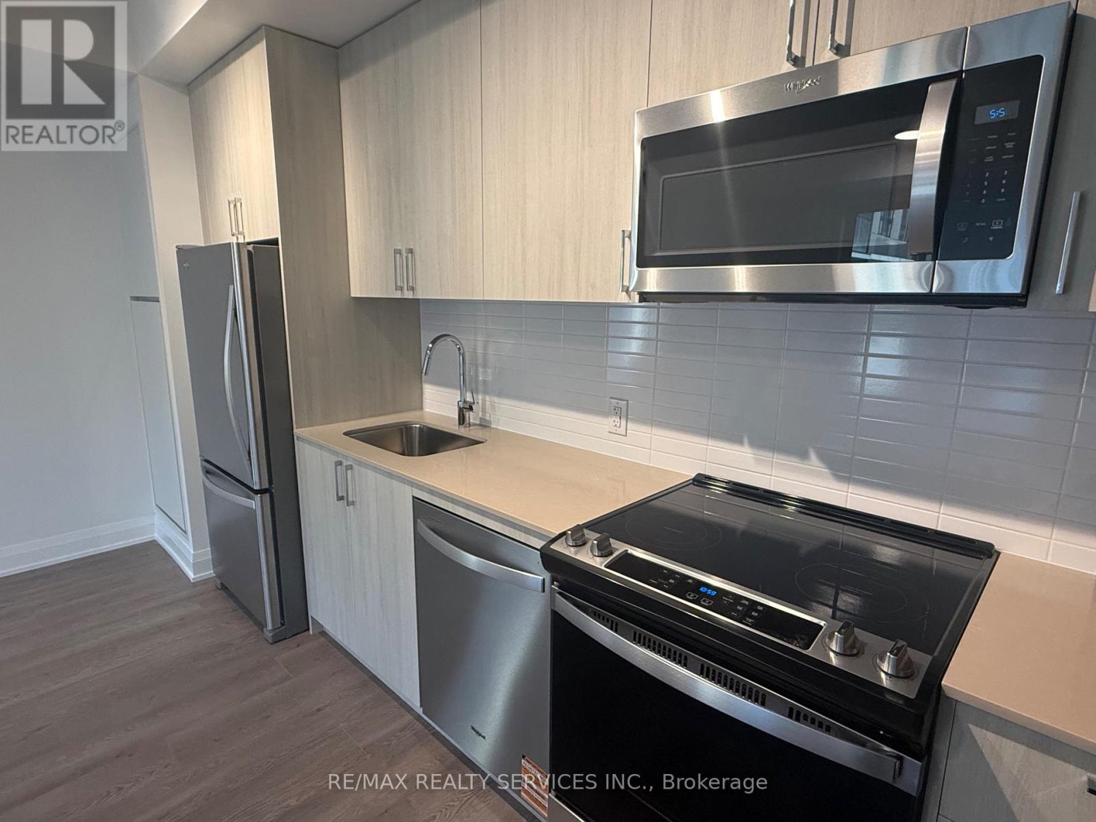 236 - 3250 Carding Mill Trail, Oakville, Ontario  L6M 1L3 - Photo 4 - W12463731