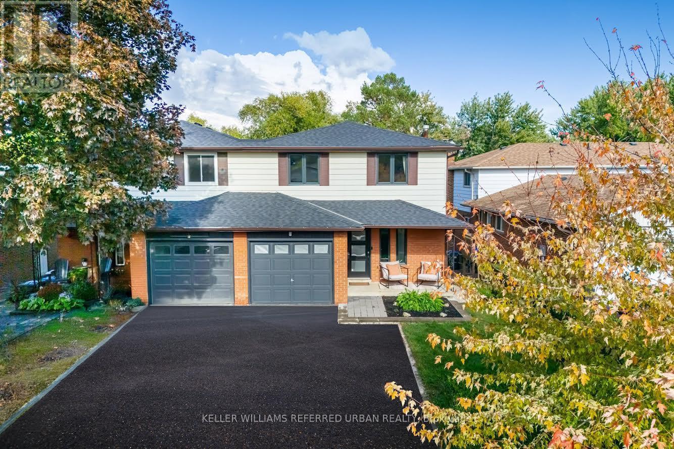35 Bremen Lane, Mississauga, Ontario  L5M 1G7 - Photo 1 - W12460925