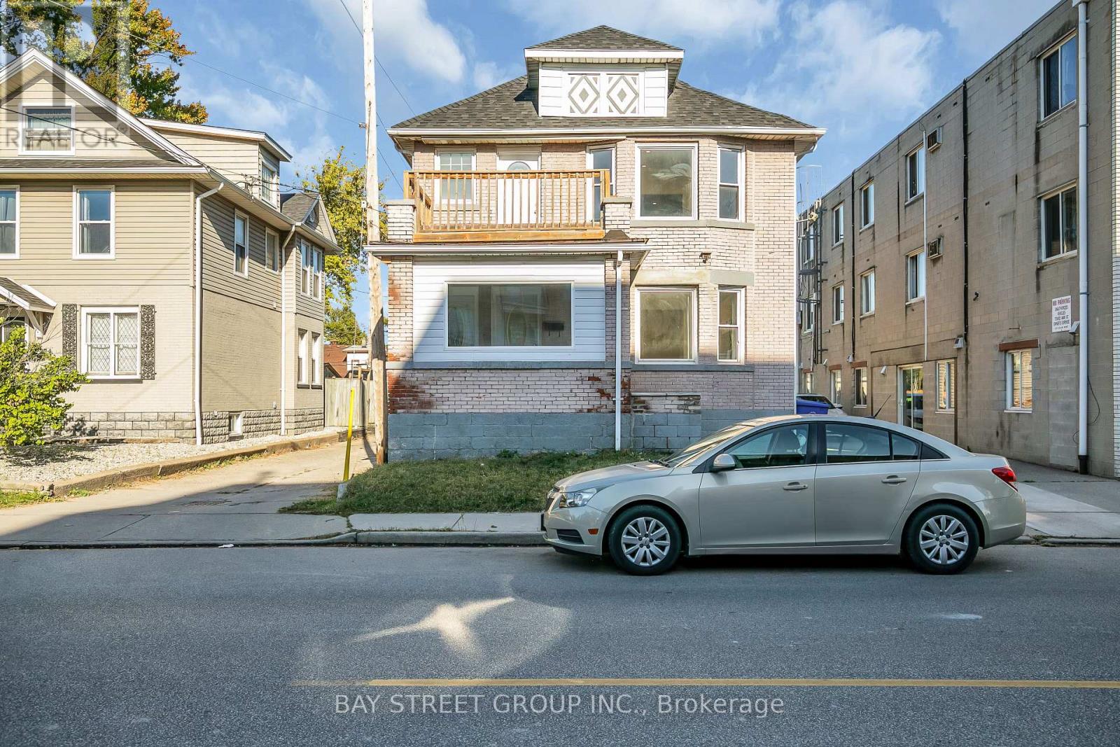 280-282 Campbell Avenue, Windsor, Ontario  N9B 2H2 - Photo 1 - X12462036