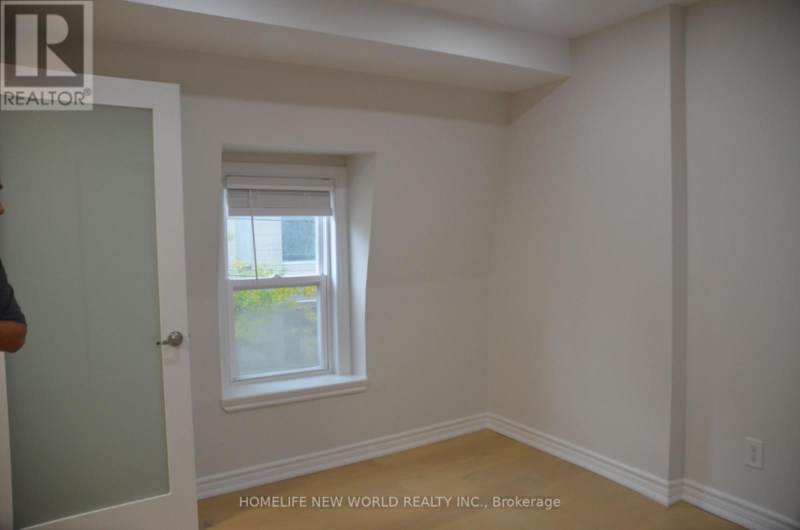 Upper Level - 231 Queen Street W, Toronto, Ontario  M5V 1Z4 - Photo 26 - C12462911