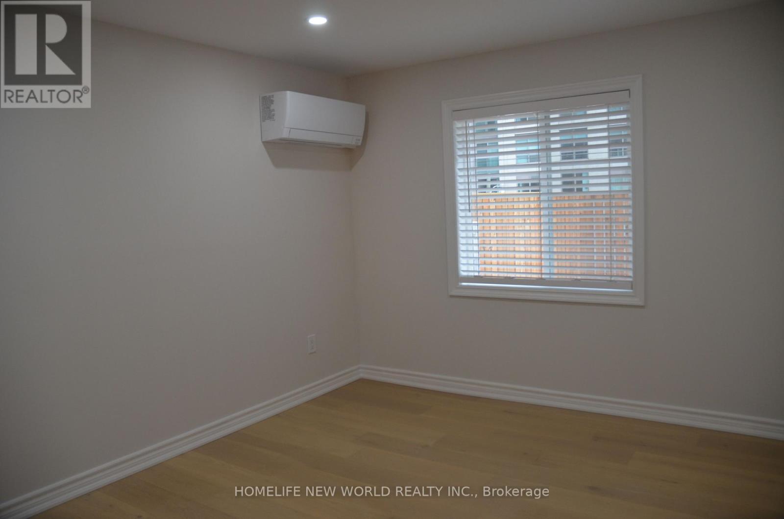 Upper Level - 231 Queen Street W, Toronto, Ontario  M5V 1Z4 - Photo 22 - C12462911