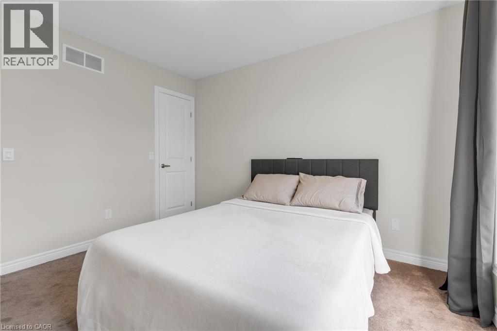 19 Picardy Drive Unit# 15, Stoney Creek, Ontario  L8J 0M7 - Photo 16 - 40778733