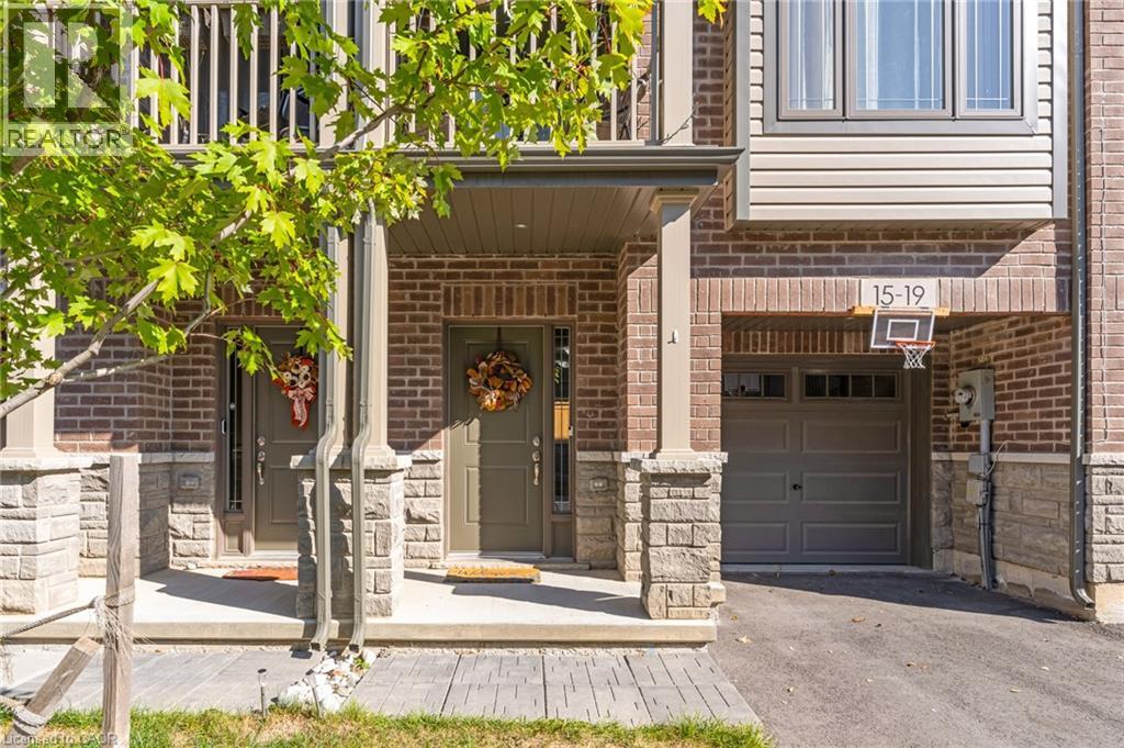 19 Picardy Drive Unit# 15, Stoney Creek, Ontario  L8J 0M7 - Photo 3 - 40778733