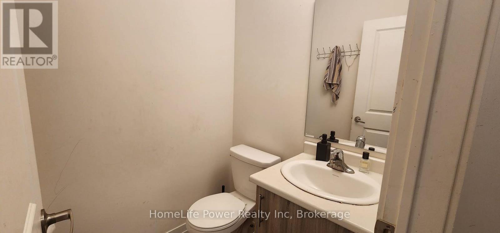 1543 Rose Way, Milton, Ontario  L9T 7E7 - Photo 10 - W12463981