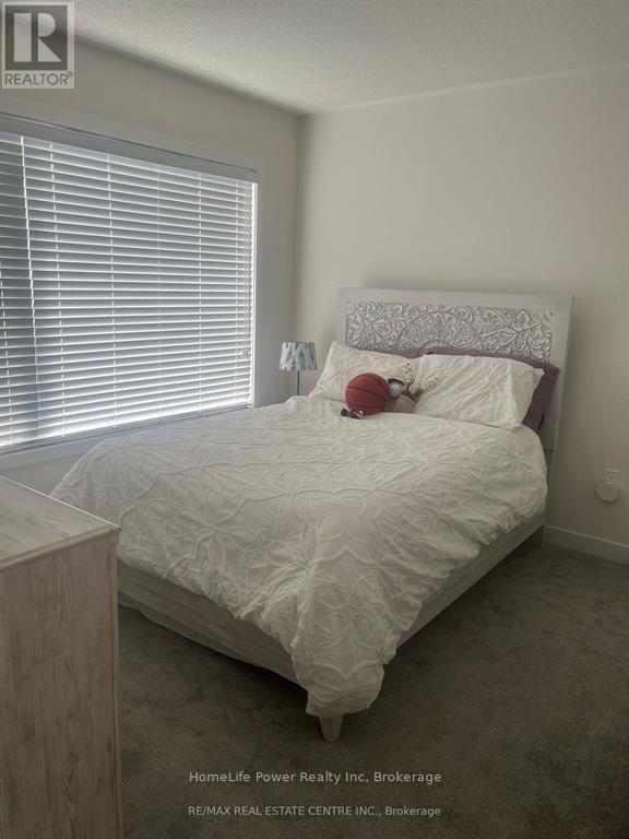 1543 Rose Way, Milton, Ontario  L9T 7E7 - Photo 13 - W12463981