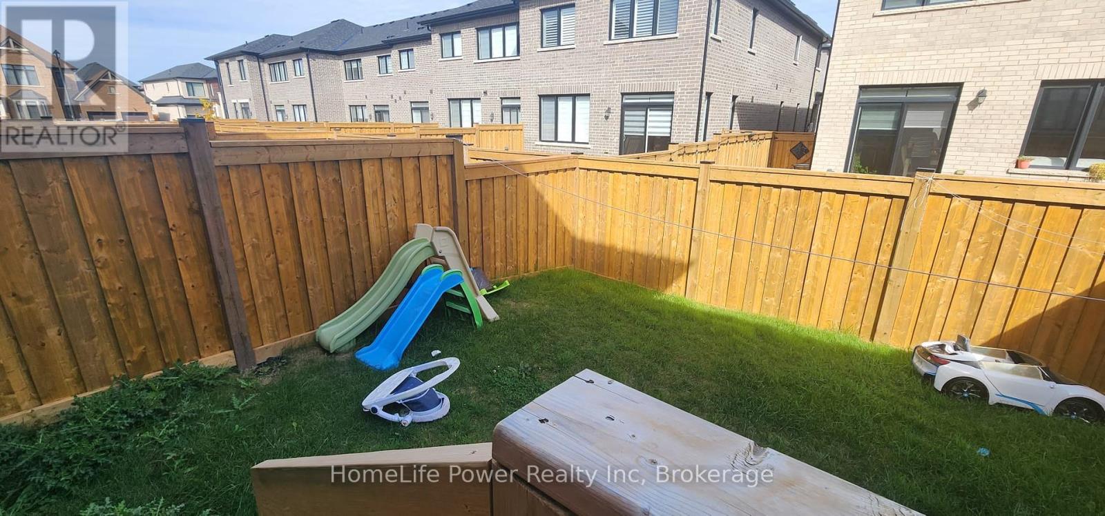 1543 Rose Way, Milton, Ontario  L9T 7E7 - Photo 18 - W12463981