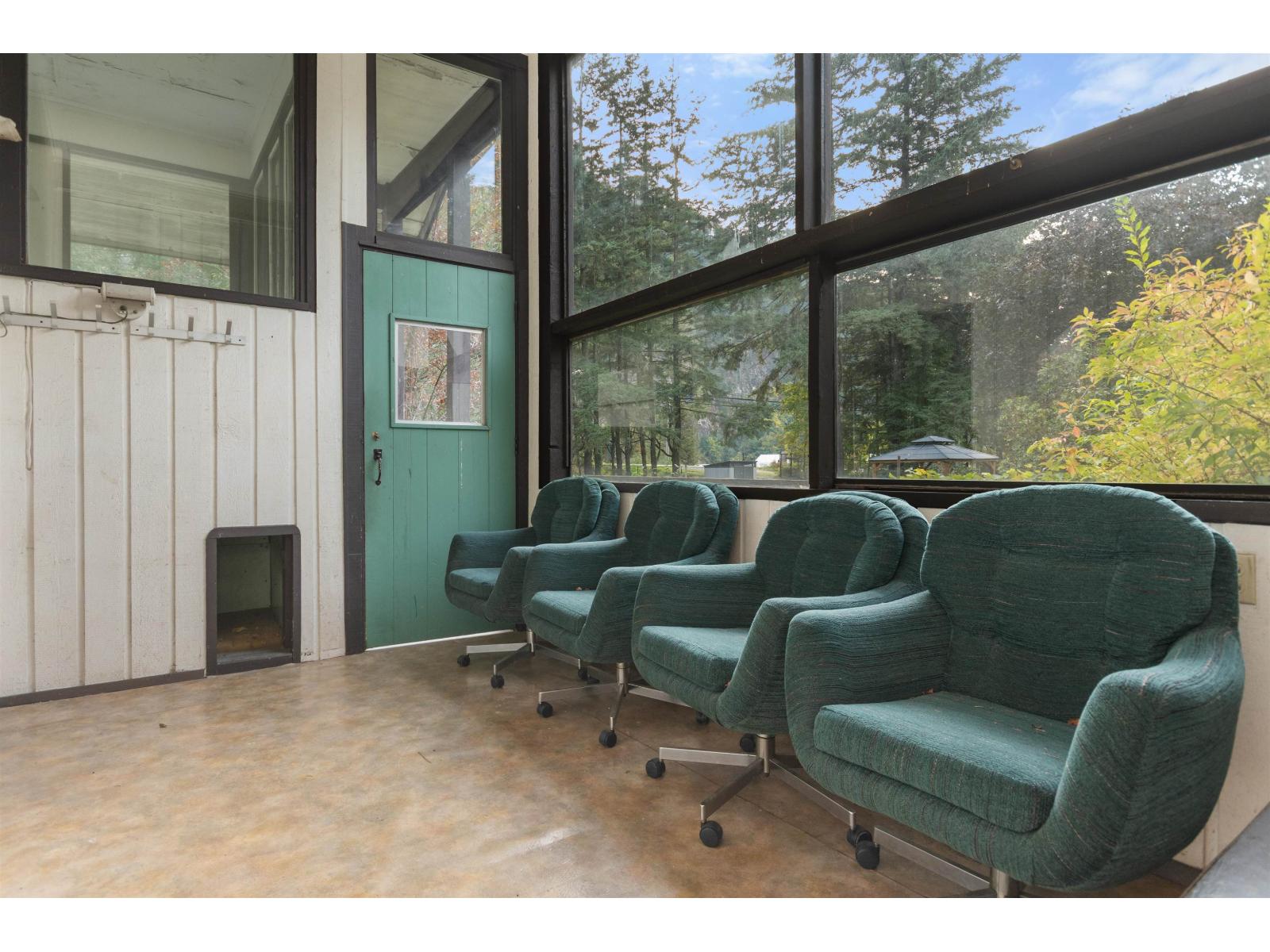 63491 Flood Hope Road, Hope, Hope, British Columbia  V0X 1L2 - Photo 32 - R3057634