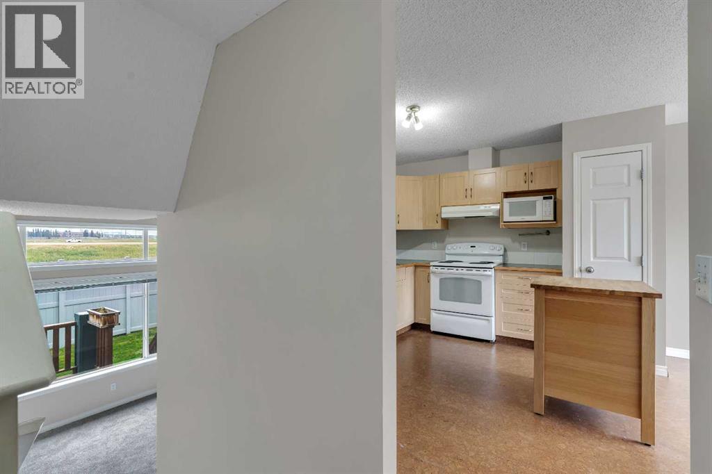 135 Copperfield Lane Se, Calgary, Alberta  T2Z 4S9 - Photo 6 - A2255010