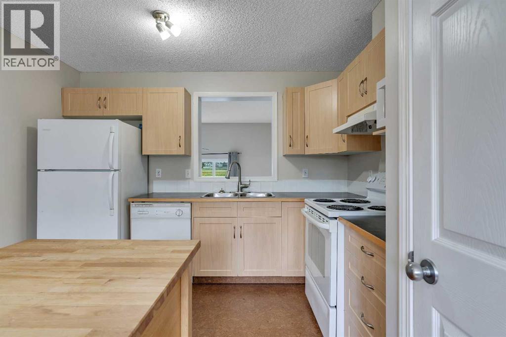 135 Copperfield Lane Se, Calgary, Alberta  T2Z 4S9 - Photo 12 - A2255010