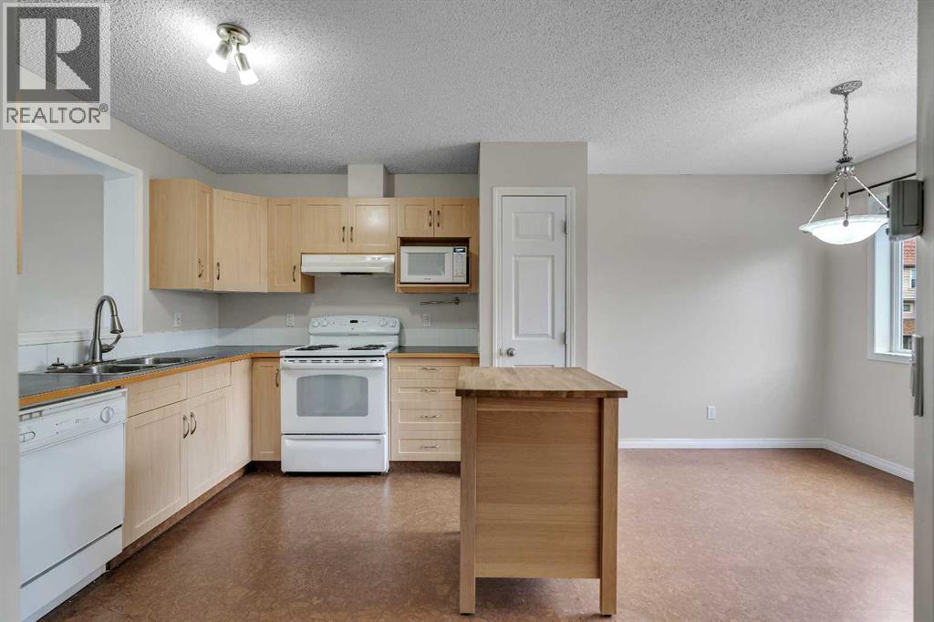 135 Copperfield Lane Se, Calgary, Alberta  T2Z 4S9 - Photo 7 - A2255010