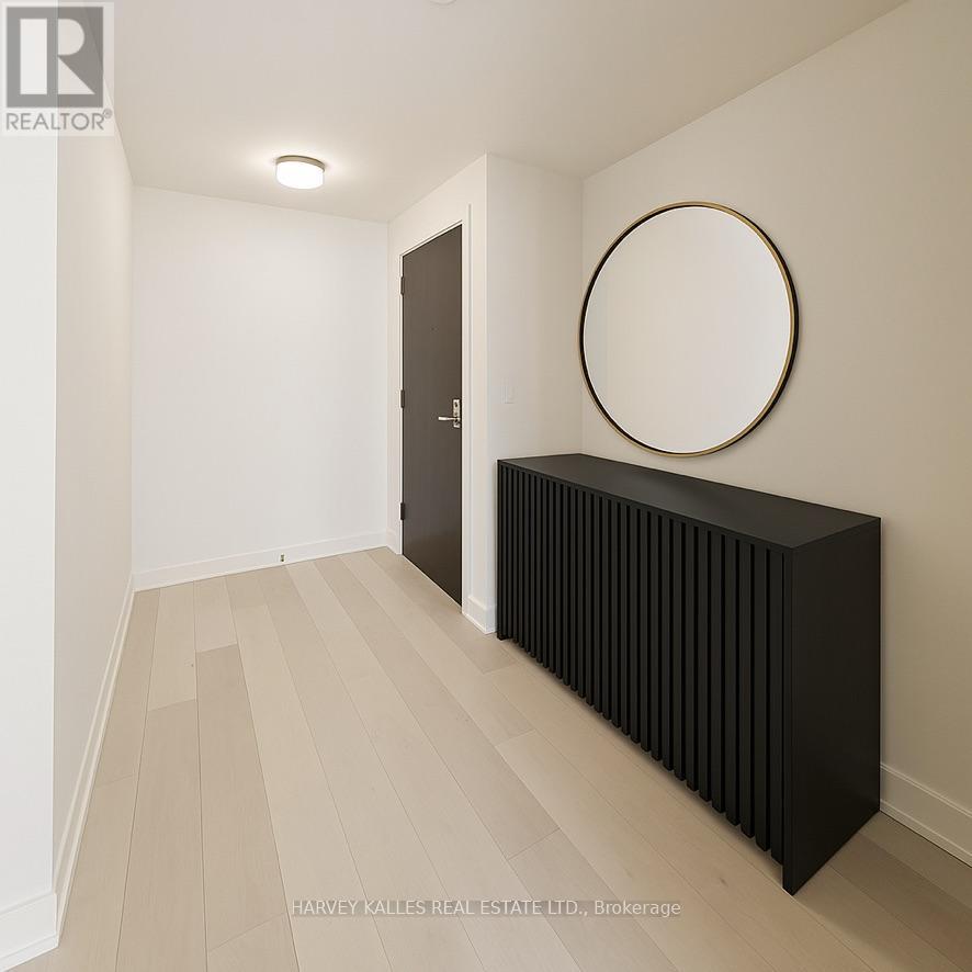 2405 - 11 Yorkville Avenue, Toronto, Ontario  M4W 0B7 - Photo 4 - C12463769