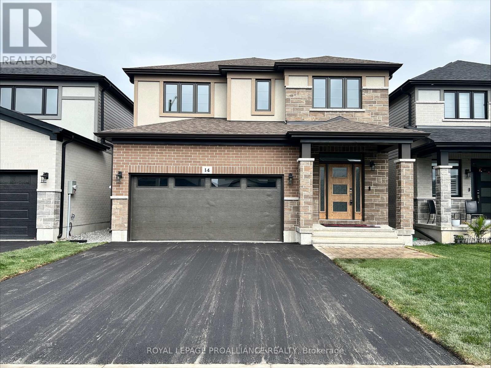 14 Peace River Street, Belleville, Ontario  K8N 0V6 - Photo 1 - X12463971