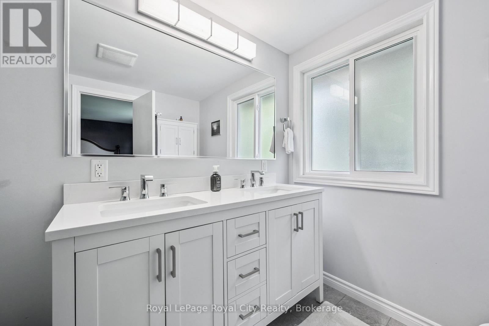 236 Ironwood Road, Guelph, Ontario  N1G 3G1 - Photo 25 - X12463972