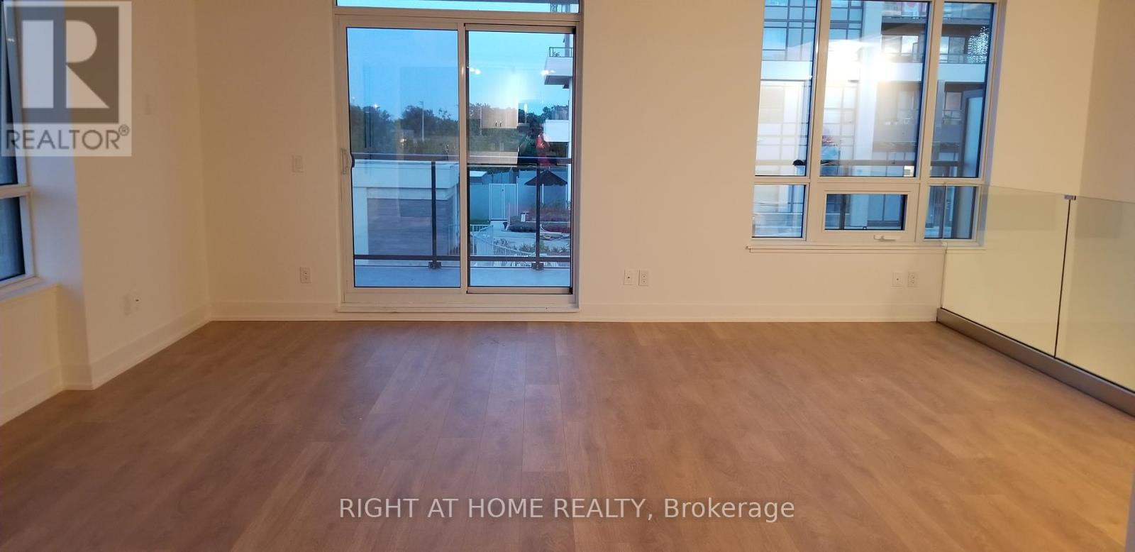 22 1245 Bayly St Street, Pickering, Ontario  L1W 0B5 - Photo 2 - E12463757