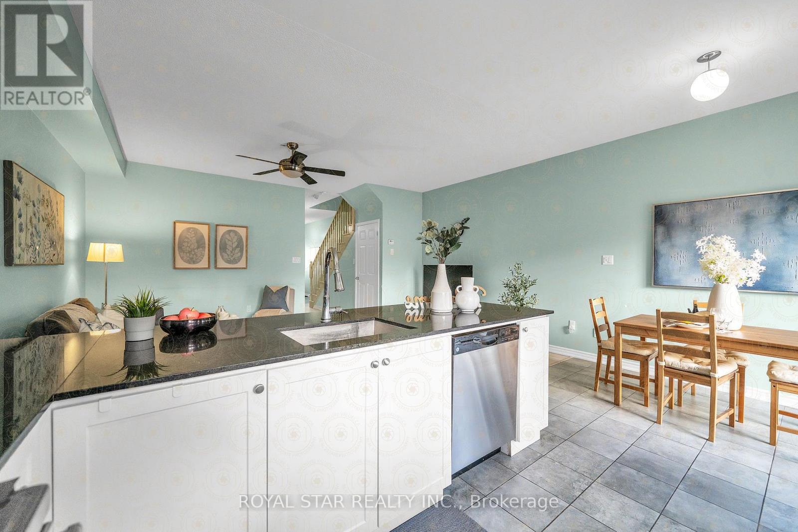 30 Prospect Way, Whitby, Ontario  L1N 0L4 - Photo 4 - E12463816