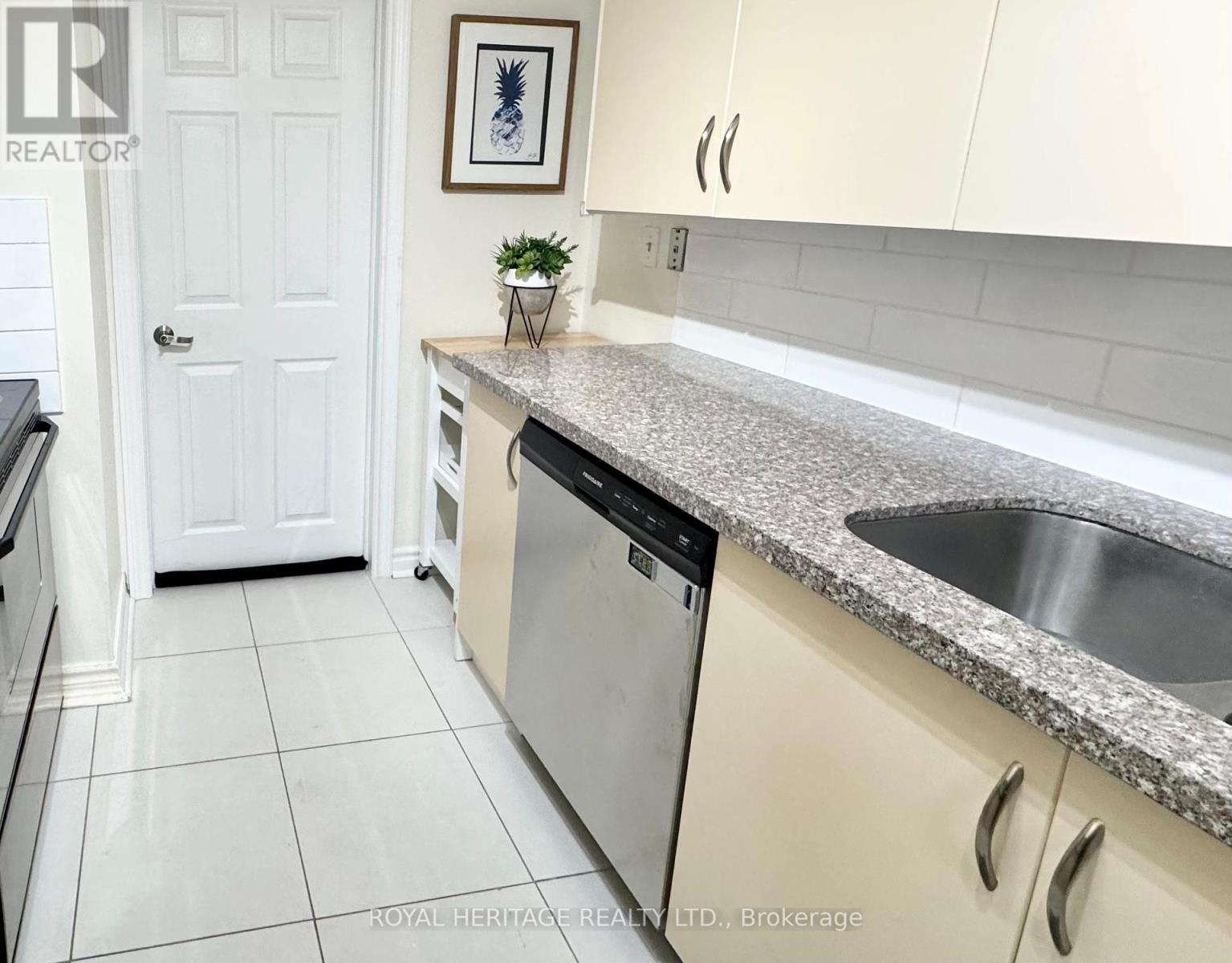 622 - 11753 Sheppard Avenue E, Toronto, Ontario  M1B 5M3 - Photo 4 - E12463817