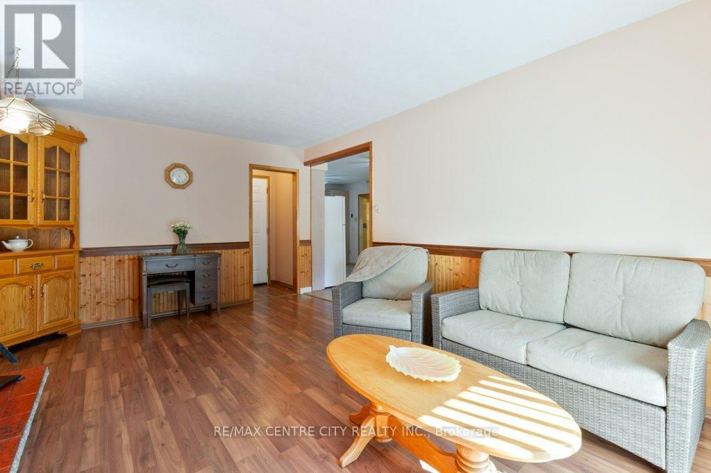 46215 North Street, Central Elgin, Ontario  N0L 2H0 - Photo 20 - X12463844