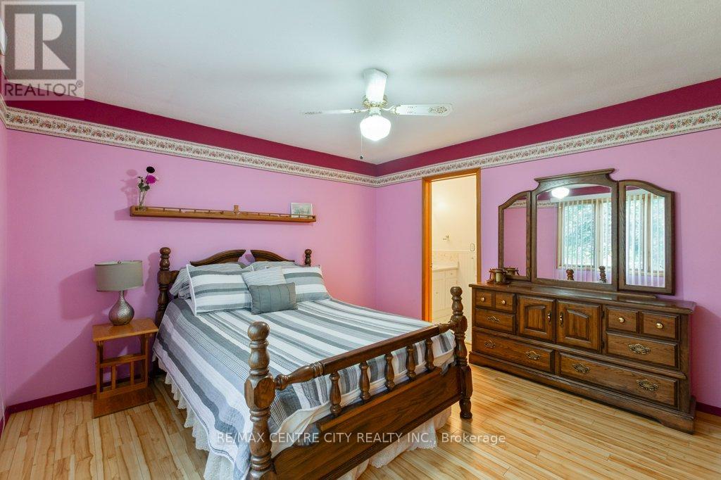 46215 North Street, Central Elgin, Ontario  N0L 2H0 - Photo 21 - X12463844