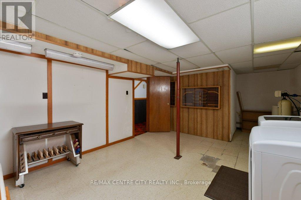 46215 North Street, Central Elgin, Ontario  N0L 2H0 - Photo 26 - X12463844