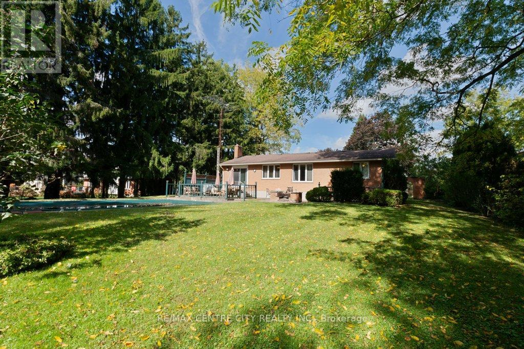46215 North Street, Central Elgin, Ontario  N0L 2H0 - Photo 41 - X12463844