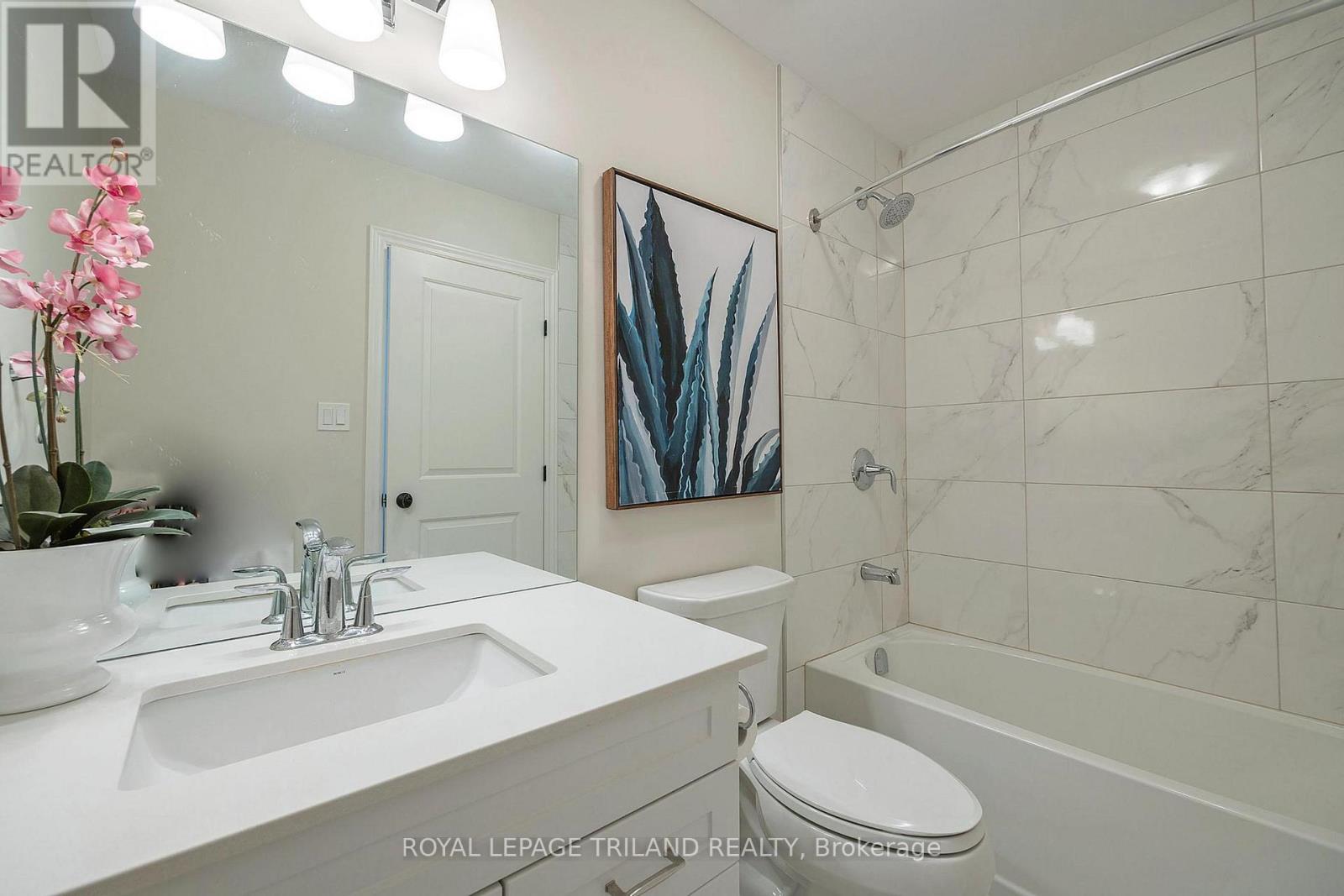2005 Maddex Way, London North, Ontario  N5X 0M8 - Photo 44 - X12463901