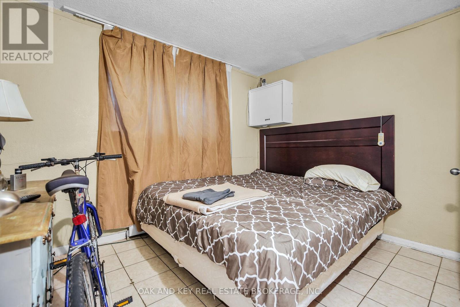 1563 Allen Place, London East, Ontario  N5W 2V9 - Photo 11 - X12463938