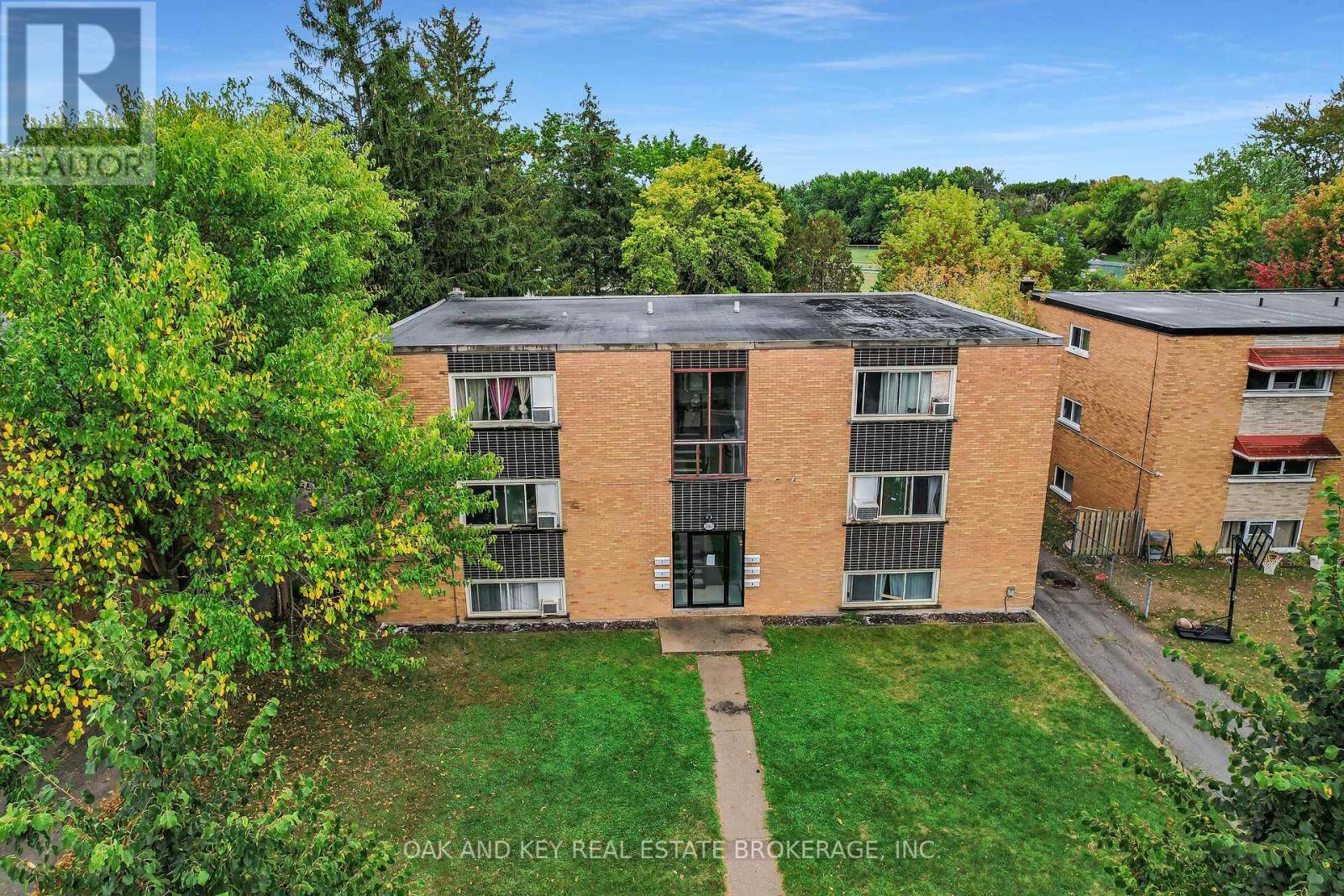 1563 Allen Place, London East, Ontario  N5W 2V9 - Photo 2 - X12463938