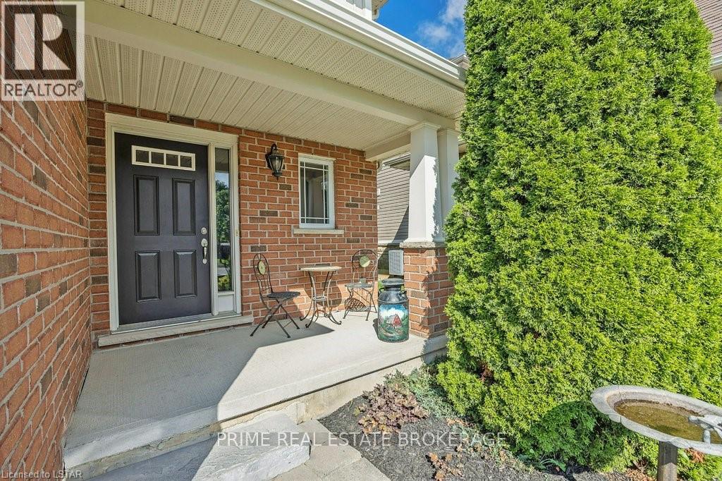 6 Peach Tree Boulevard, St. Thomas, Ontario  N5R 1L2 - Photo 2 - X12463951