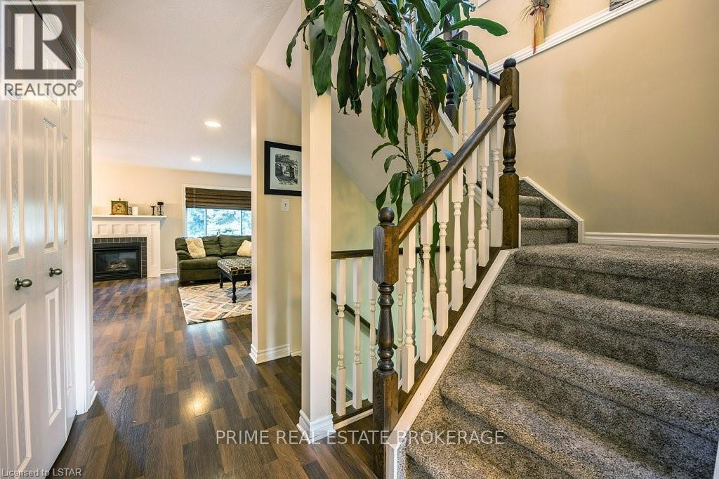 6 Peach Tree Boulevard, St. Thomas, Ontario  N5R 1L2 - Photo 4 - X12463951