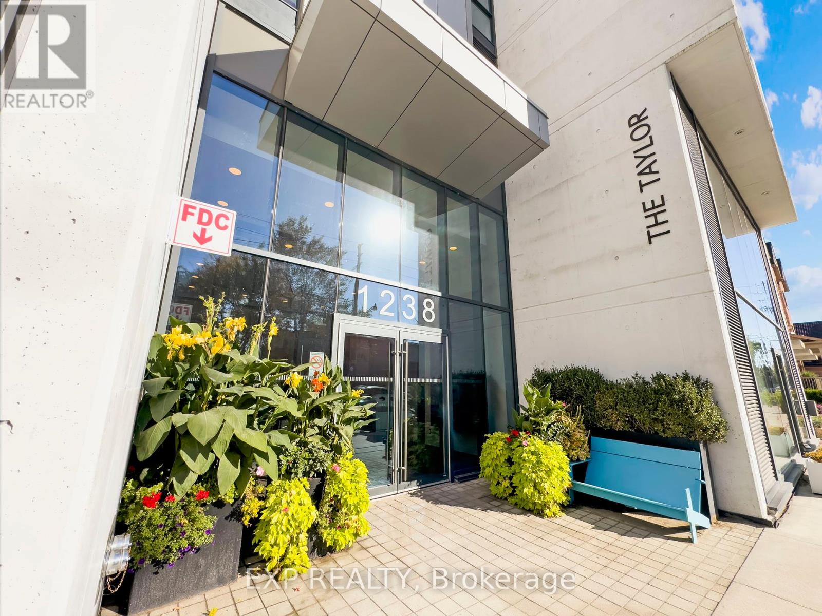 804 - 1238 Dundas St Street E, Toronto, Ontario  M4M 0C6 - Photo 1 - E12463939