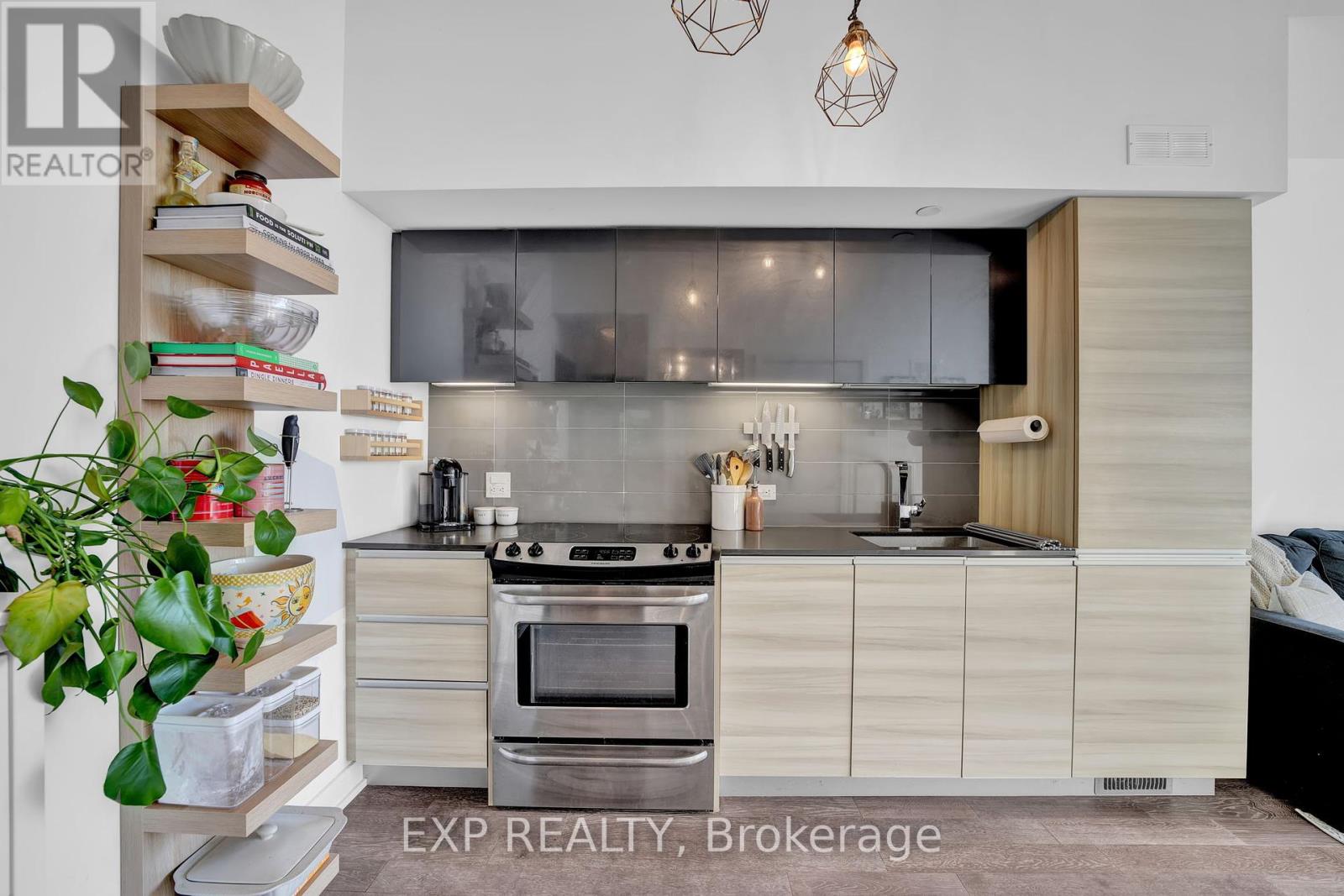 804 - 1238 Dundas St Street E, Toronto, Ontario  M4M 0C6 - Photo 12 - E12463939