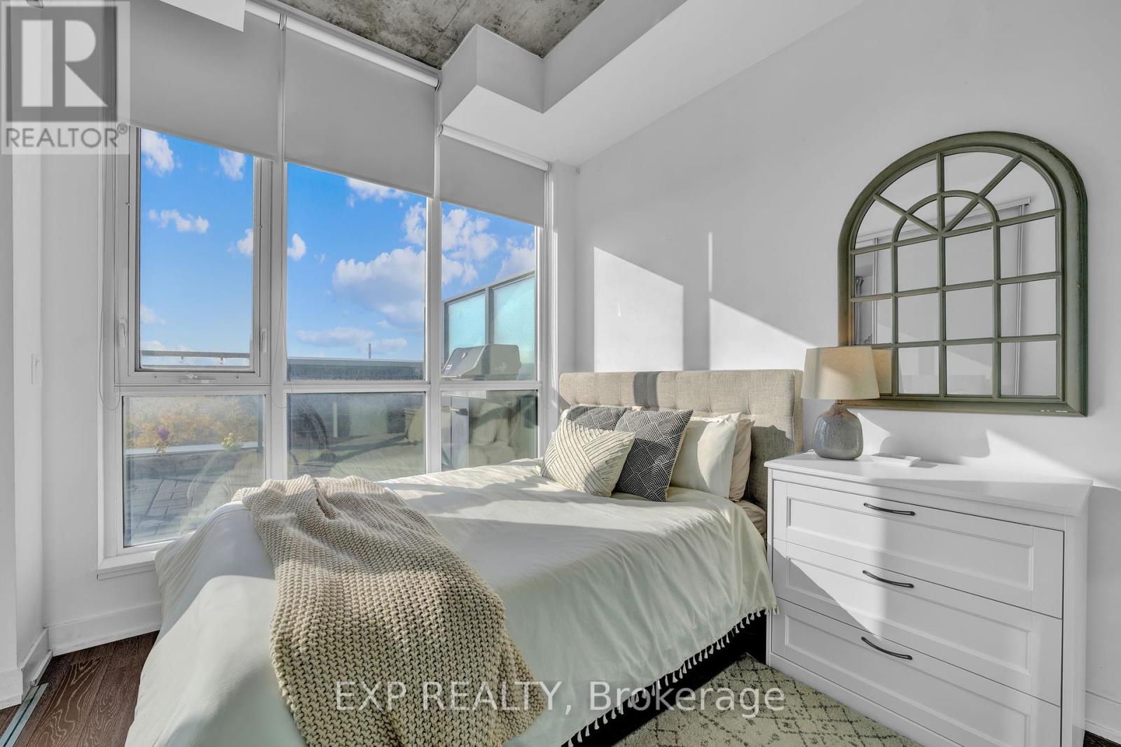 804 - 1238 Dundas St Street E, Toronto, Ontario  M4M 0C6 - Photo 17 - E12463939