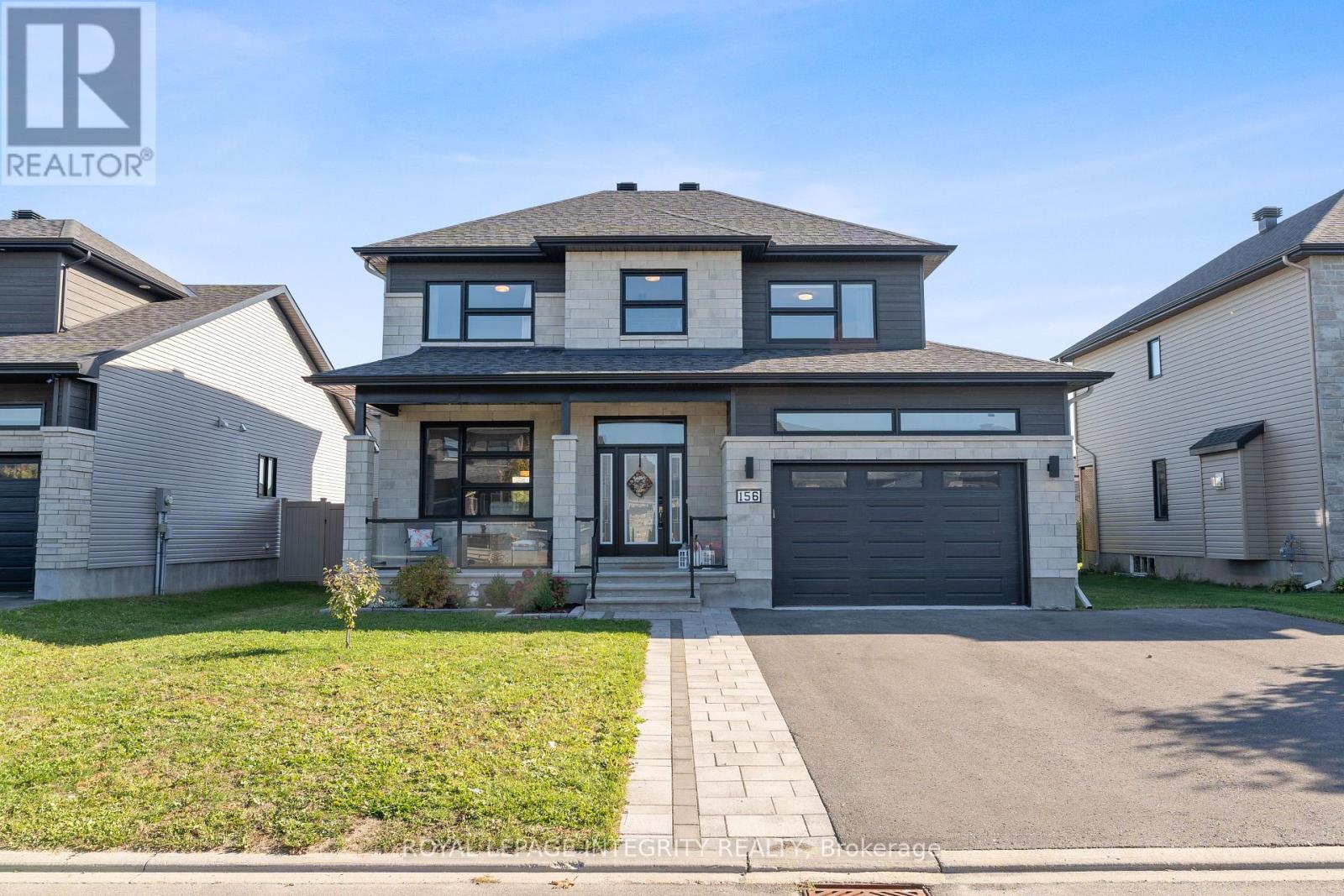 156 LYON STREET, Russell, Ontario
