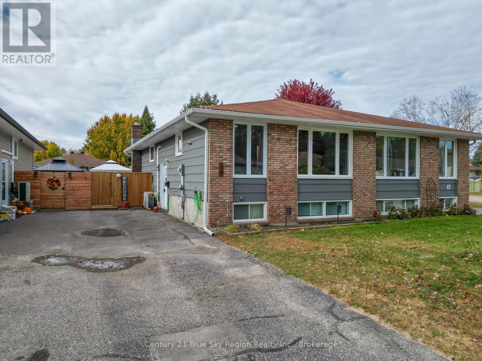 19 Massey Drive, North Bay, Ontario  P1A 3Y3 - Photo 1 - X12463879