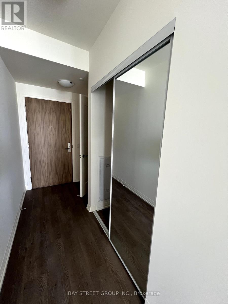 418 - 27 Korda Gate, Vaughan, Ontario  L4K 2M9 - Photo 10 - N12463779